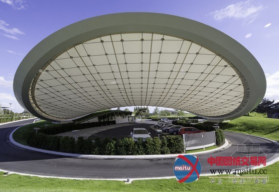 Graft建筑师设计的德国汽车停车坪