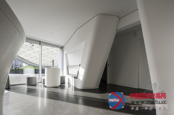 Graft建筑师设计的德国汽车停车坪