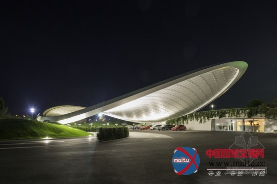 Graft建筑师设计的德国汽车停车坪