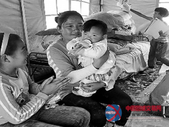 云南迪庆地震灾区“生命线”基本抢通