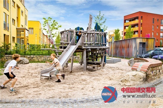 Atelier Dreiseitl设计的德国温南登Arkadie 小镇