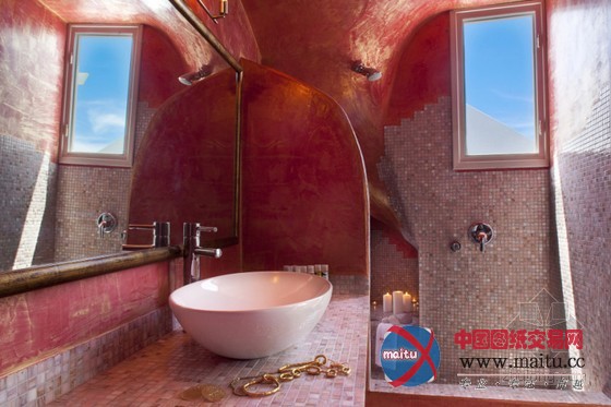 风景秀丽的希腊圣托里尼水上豪华套房酒店