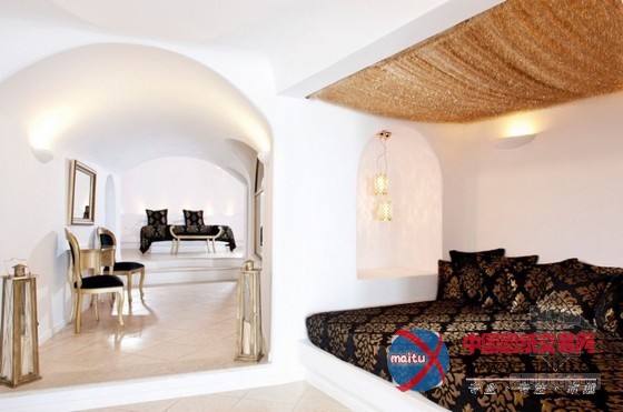 风景秀丽的希腊圣托里尼水上豪华套房酒店