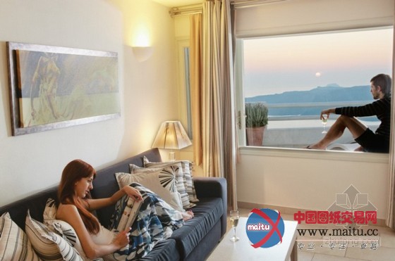 风景秀丽的希腊圣托里尼水上豪华套房酒店