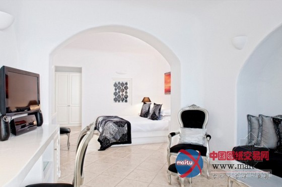 风景秀丽的希腊圣托里尼水上豪华套房酒店