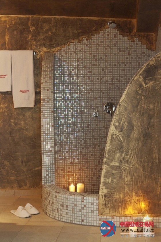 风景秀丽的希腊圣托里尼水上豪华套房酒店