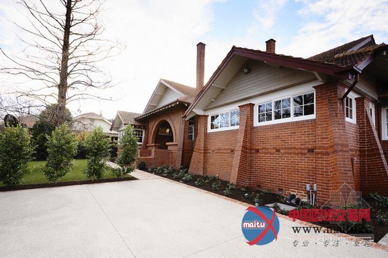 墨尔本明亮开阔别墅室内设计