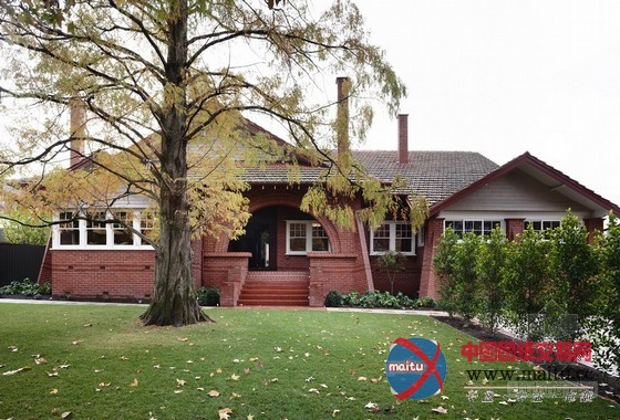 墨尔本明亮开阔别墅室内设计