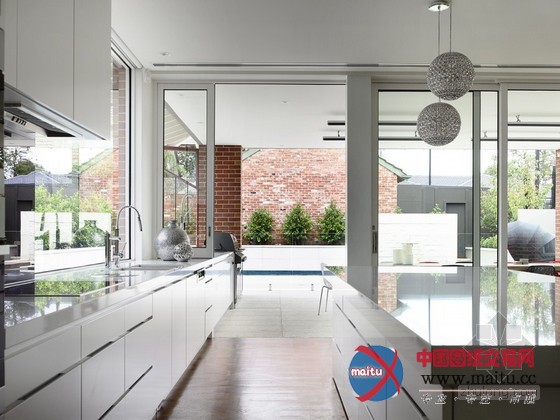 墨尔本明亮开阔别墅室内设计