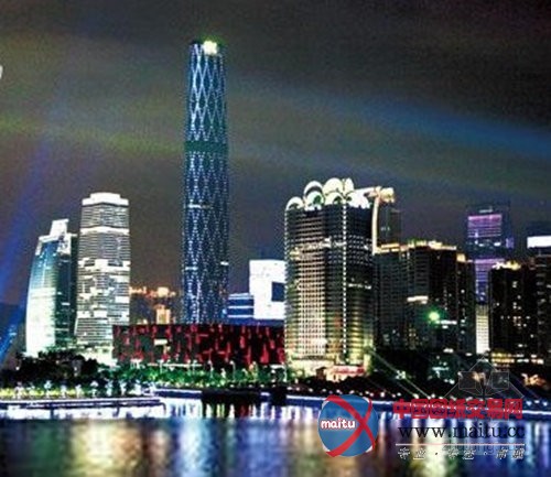 三天一层的建设速度 东塔突破300米