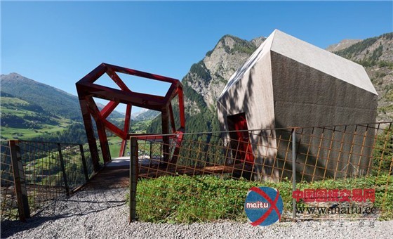 Werner Tscholl设计的意大利山谷双矿车观景台