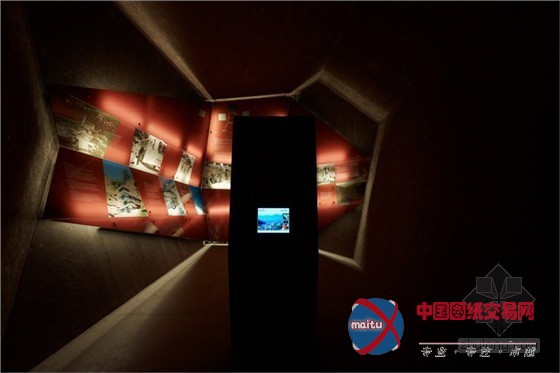 Werner Tscholl设计的意大利山谷双矿车观景台