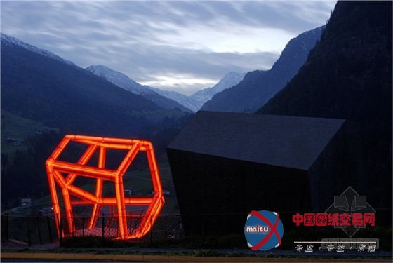 Werner Tscholl设计的意大利山谷双矿车观景台