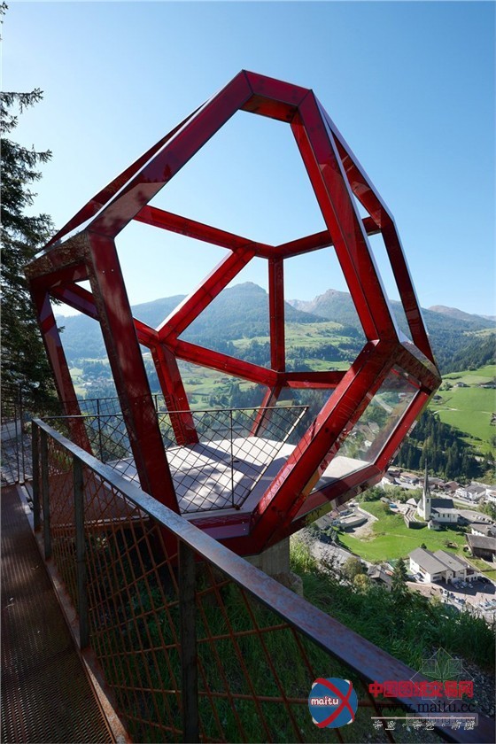 Werner Tscholl设计的意大利山谷双矿车观景台