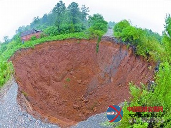 荆门石膏矿区采空致33次大面积塌陷