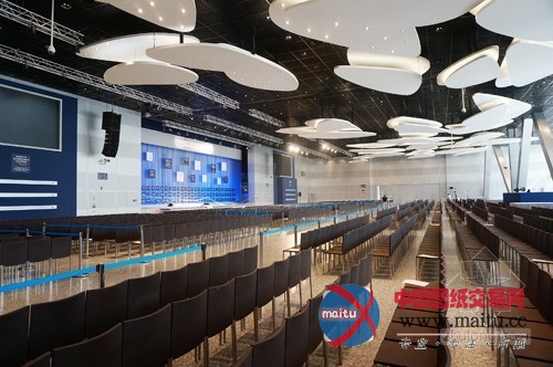 达沃斯筹备费用减35% 会议中心施工难度堪比鸟巢