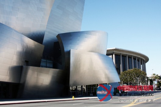 弗兰克·盖里:感受建筑的世俗之美