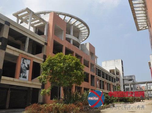 湖南娄底投资近8000万步行街成“烂尾楼”