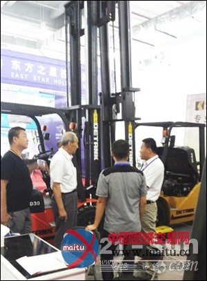 奇瑞迪凯叉车亮相临沂国际商贸物流博览会