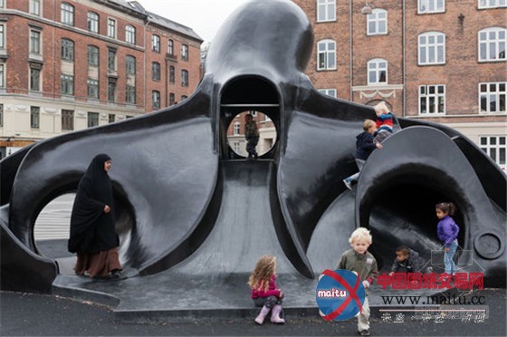 丹麦哥本哈根彩色艺术城市公园