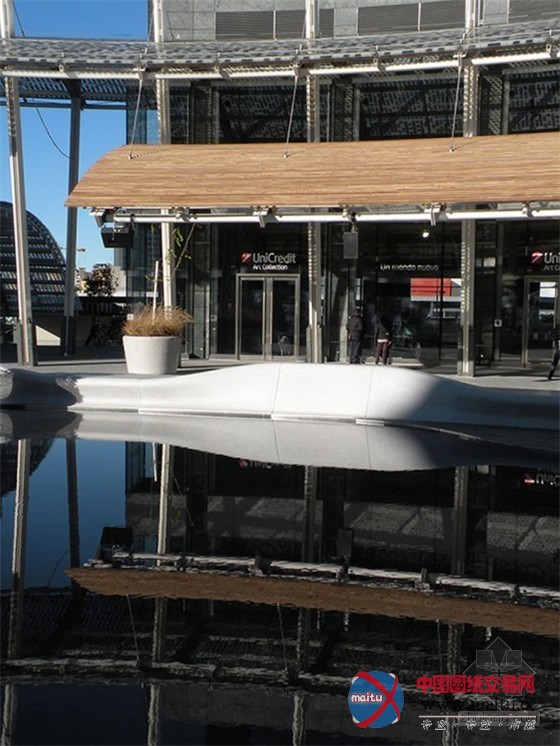 AECOM设计的意大利米兰Gae Aulenti广场