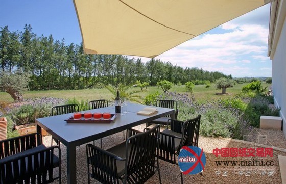 西班牙地中海风格豪华度假别墅设计