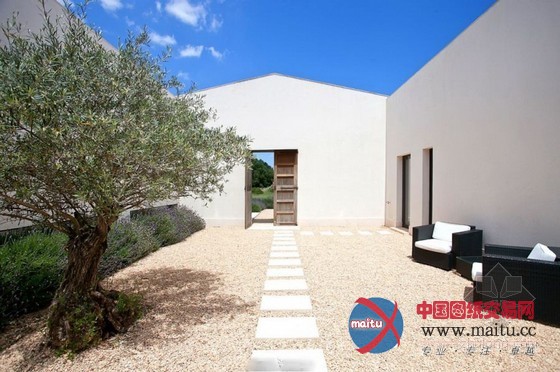 西班牙地中海风格豪华度假别墅设计