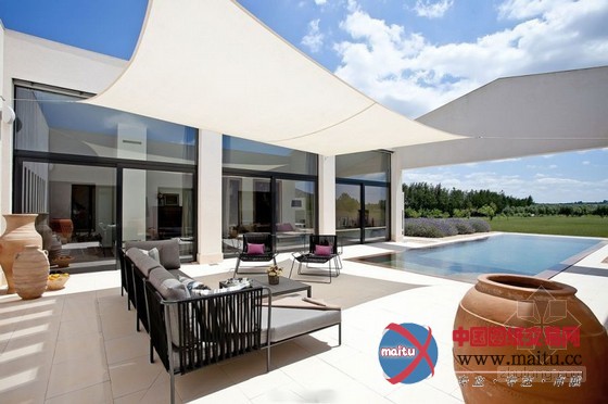 西班牙地中海风格豪华度假别墅设计