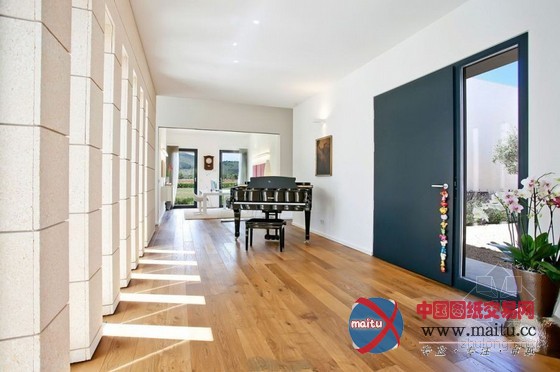 西班牙地中海风格豪华度假别墅设计