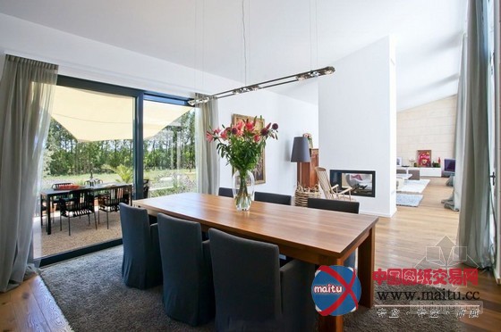 西班牙地中海风格豪华度假别墅设计