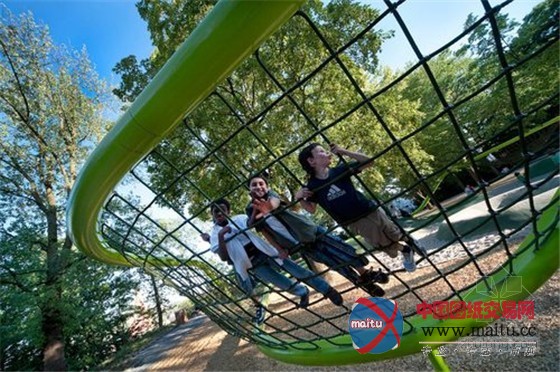 德国威斯巴登地标景观:雕塑游乐场