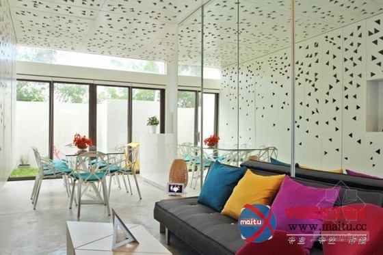 色彩绚丽的三角形主题住宅设计