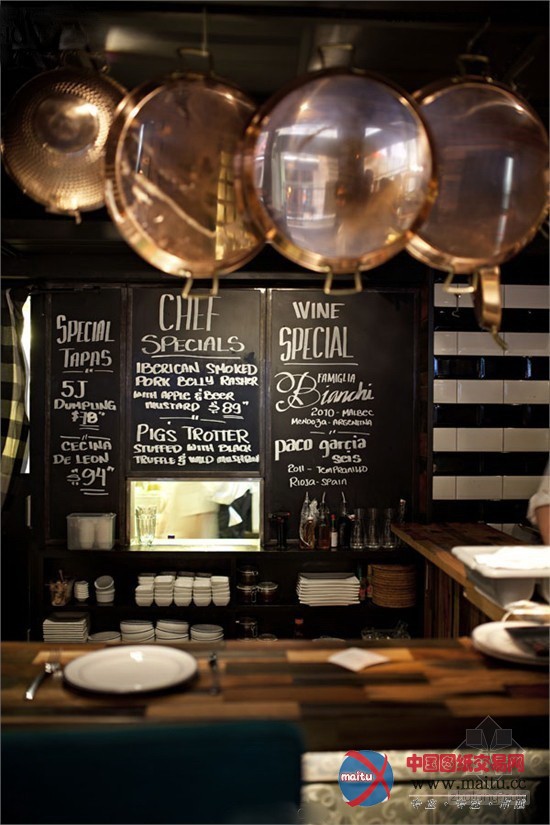 香港粗野质感的餐厅设计