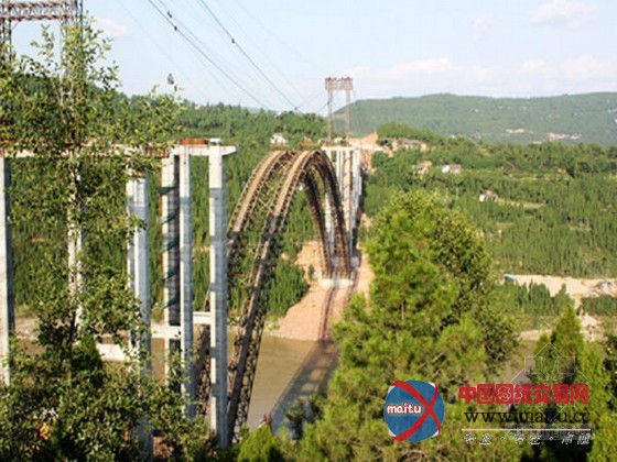 嘉陵江特大桥强劲骨架拱桥关键技术获奖