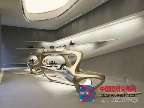 扎哈·哈迪德为美国某鞋业设计的首个精品店