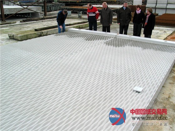 ������˹�յ���RoombeekСϪ