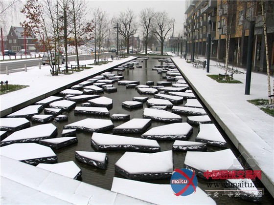 ������˹�յ���RoombeekСϪ