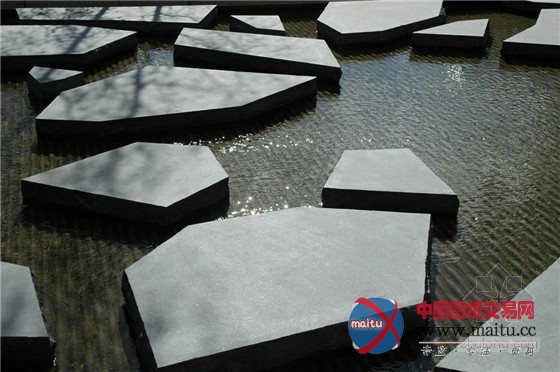 ������˹�յ���RoombeekСϪ