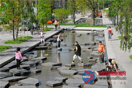 ������˹�յ���RoombeekСϪ