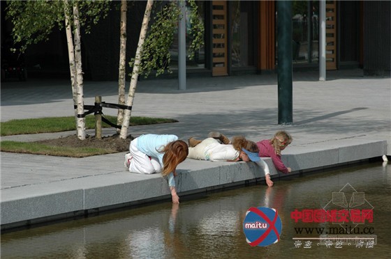 ������˹�յ���RoombeekСϪ