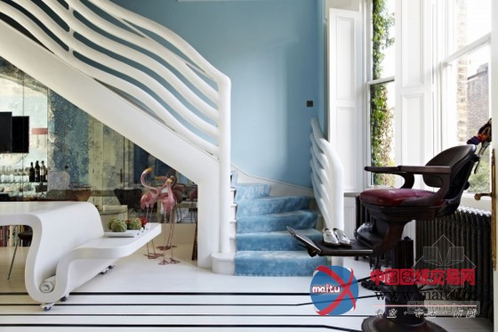 优雅的淡蓝色住宅 十分的特别