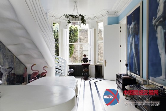 优雅的淡蓝色住宅 十分的特别