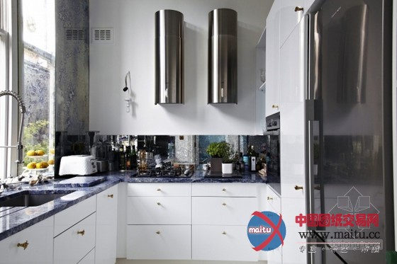 优雅的淡蓝色住宅 十分的特别