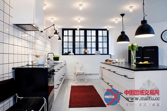 色彩混搭的摩登公寓设计 简约舒适