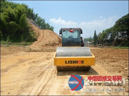 力士德压路机为杭长高速公路建设贡献力量