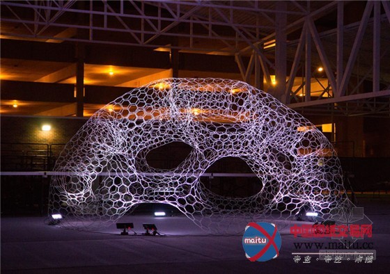 loop pH设计的LED炫彩“蜂巢穹顶”