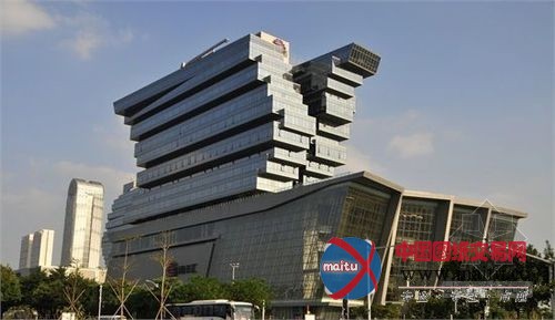 广州又现奇特建筑 耗资50亿打造“积木大楼”