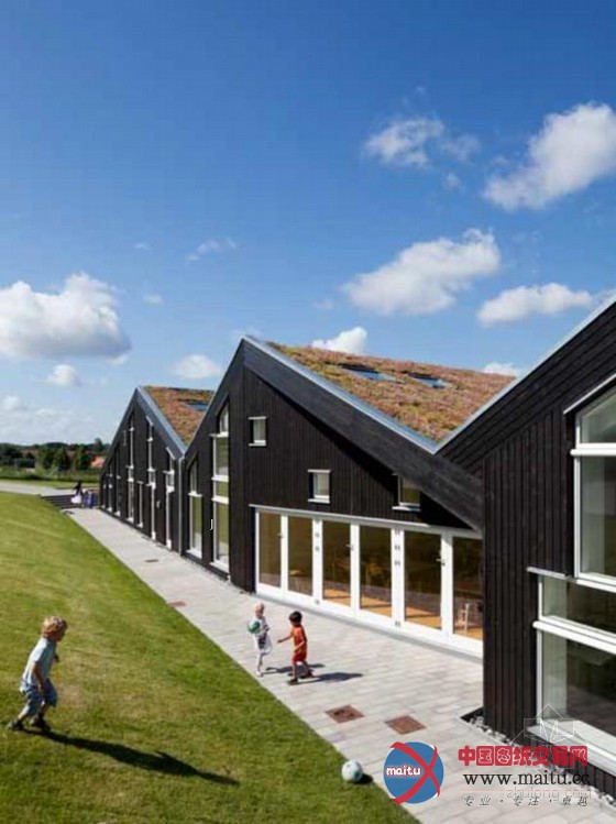 丹麦零碳可持续莱恩斯太阳堡幼儿园