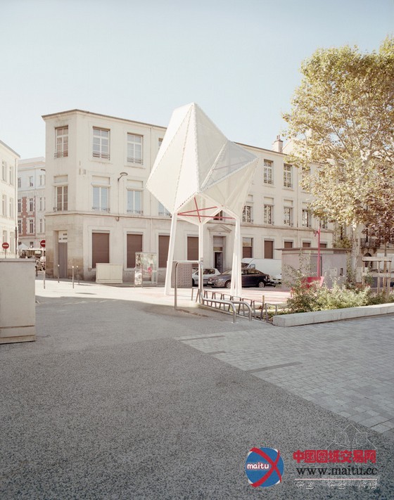 AWP设计的法国圣艾蒂安城市休闲广场