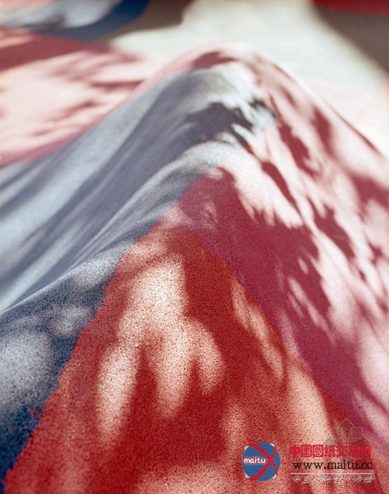 AWP设计的法国圣艾蒂安城市休闲广场